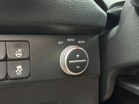 Used 2018 Kia Soul ! w/ Tech Package FWD image 17