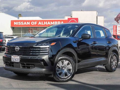 Certified 2025 Nissan Kicks S image 2