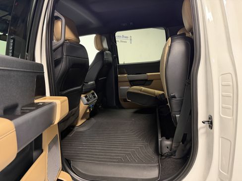 Used 2021 Ford F150 Lariat image 29