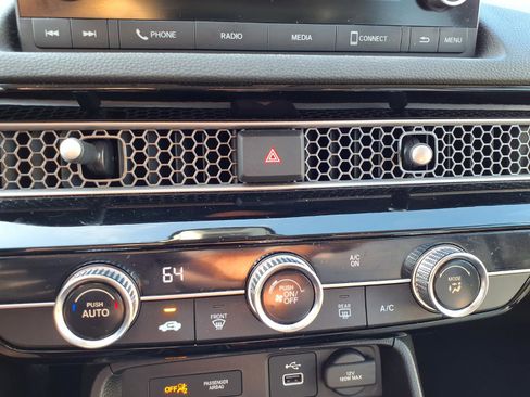 Used 2023 Honda Civic LX image 7