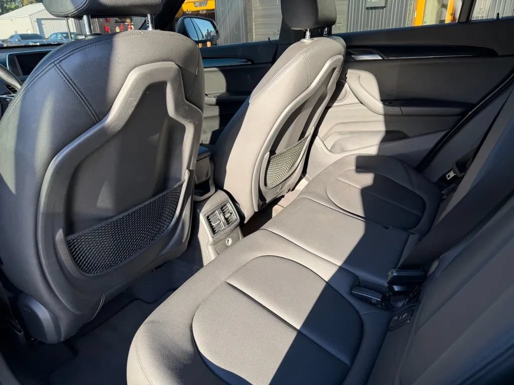 Used 2017 BMW X1 xDrive28i AWD/4WD image 6