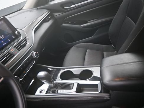 Used 2023 Nissan Altima 2.5 SV image 19