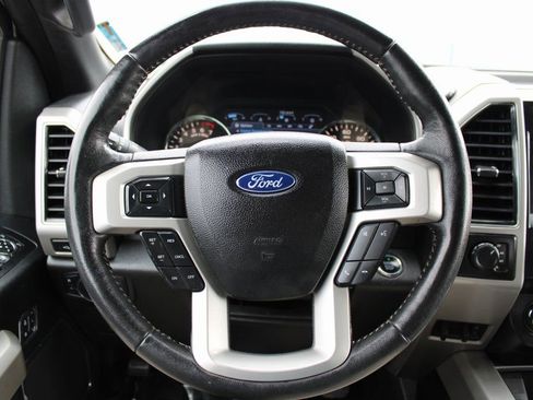 Used 2017 Ford F150 Lariat image 19
