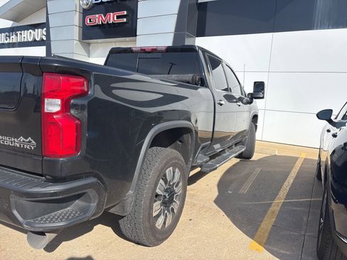 Used 2022 Chevrolet Silverado 2500 High Country w/ LPO, Hitch Package AWD/4WD image 3