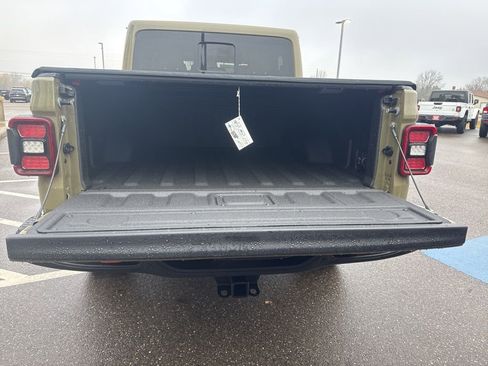New 2026 Jeep Gladiator Mojave image 9