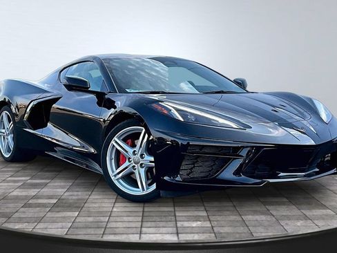 Used 2024 Chevrolet Corvette Stingray Coupe w/ 1LT RWD image 3