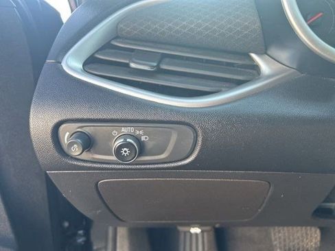 Used 2023 Chevrolet Malibu LT image 19