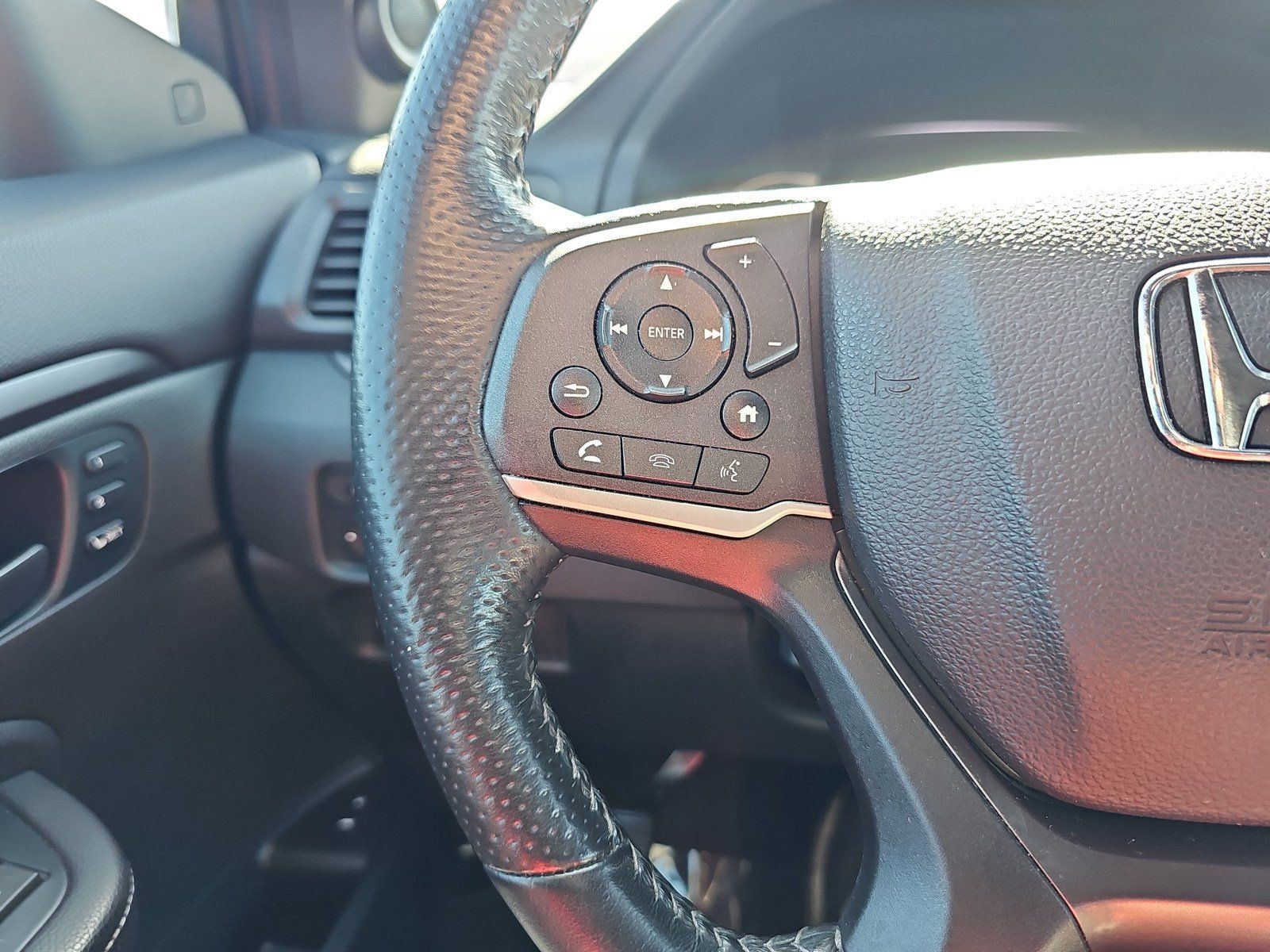Used 2023 Honda Passport EX-L image 14