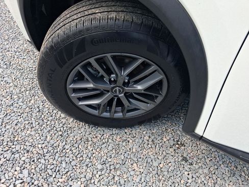 Used 2023 Nissan Rogue S FWD image 22