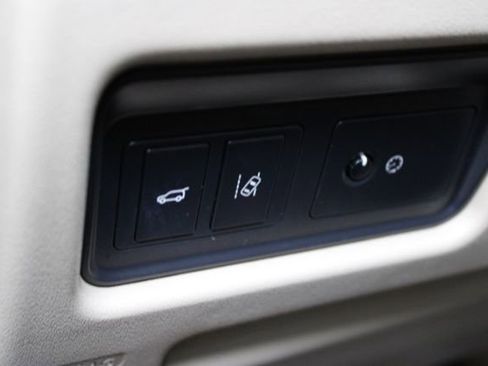 Used 2017 Land Rover Discovery Sport HSE image 21