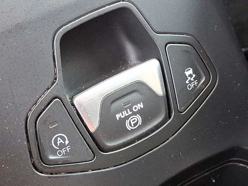 Used 2023 Jeep Renegade Trailhawk AWD/4WD image 27