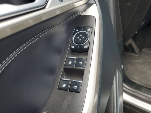 Used 2023 Ford Explorer XLT w/ Equipment Group 202A AWD/4WD image 19