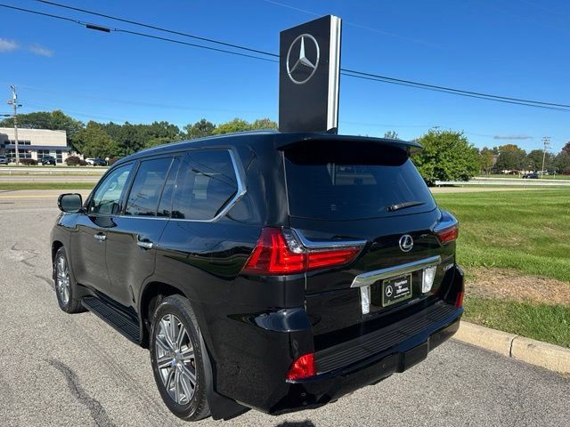 Used 2017 Lexus LX 570 4WD w/ Luxury Package image 3