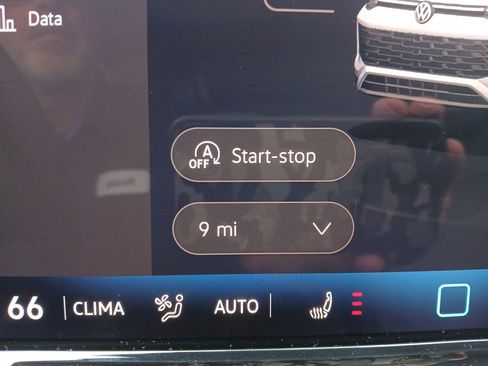 Used 2025 Volkswagen Tiguan SE R-Line image 17