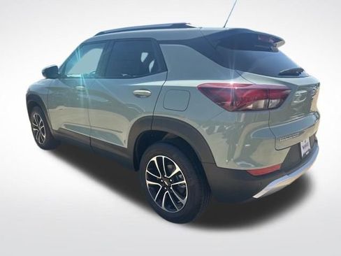New 2026 Chevrolet TrailBlazer LT w/ Driver Confidence Package FWD image 3