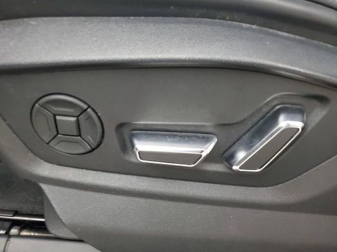 Used 2022 Audi SQ8 Premium Plus w/ Black Optic Package image 20