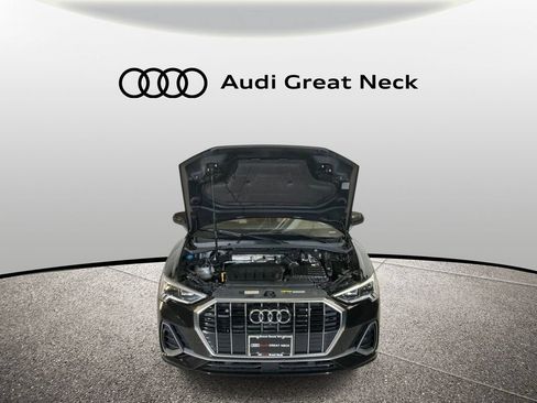 Used 2023 Audi Q3 2.0T Premium Plus w/ Premium Plus Package AWD/4WD image 15