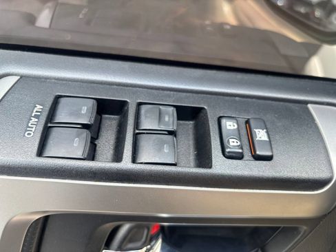 Used 2023 Toyota 4Runner SR5 Premium w/ Moonroof Package RWD image 8