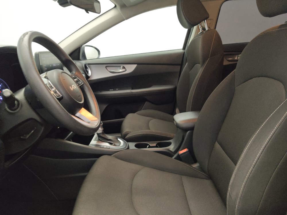 Used 2022 Kia Forte LXS FWD image 17