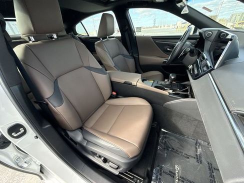Certified 2023 Lexus ES 350 w/ Premium Package FWD image 26