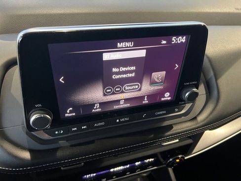 Used 2024 Nissan Rogue SV image 29