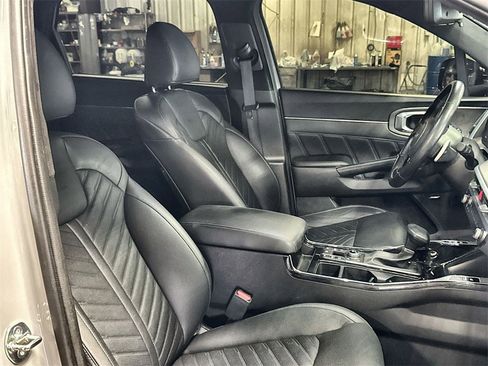 Used 2024 Kia Sorento SX Prestige image 33