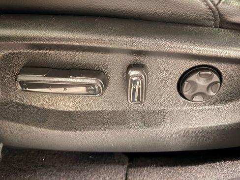 Used 2021 Honda CR-V Touring image 14