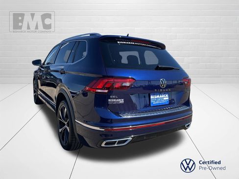 Certified 2022 Volkswagen Tiguan SEL R-Line image 4