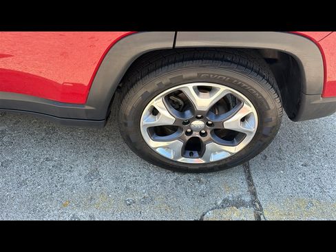 Used 2019 Jeep Compass Limited FWD image 25