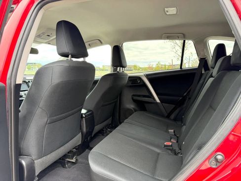 Used 2016 Toyota RAV4 LE AWD/4WD image 13