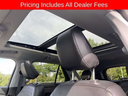 Used 2021 Ford Explorer Limited w/ Equipment Group 301A AWD/4WD image 27