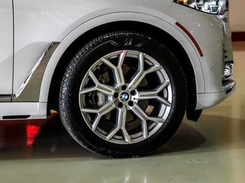 Used 2022 BMW X7 xDrive40i w/ Executive Package AWD/4WD image 48