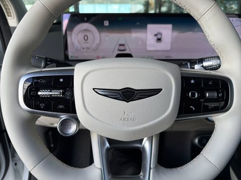 Used 2026 Genesis GV60 RWD image 24