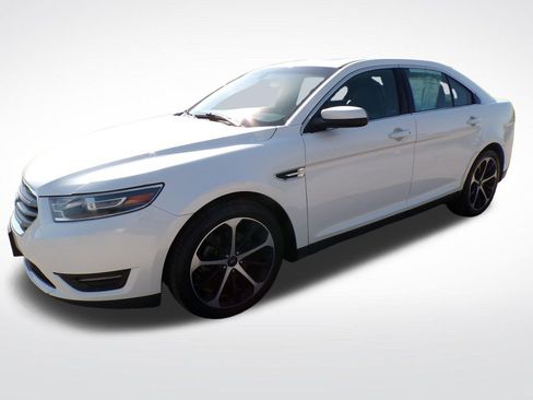 Used 2015 Ford Taurus SEL w/ Equipment Group 201A FWD image 2