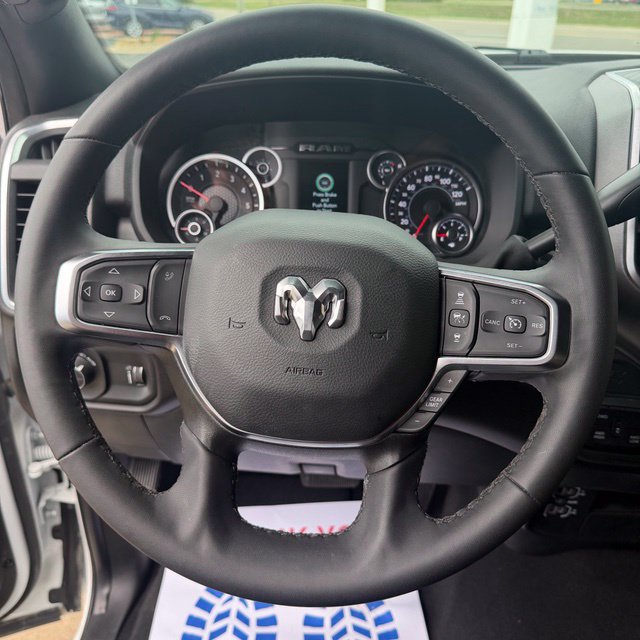 Used 2025 RAM 2500 Big Horn AWD/4WD image 9