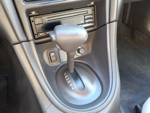 Used 2000 Ford Mustang Convertible image 13