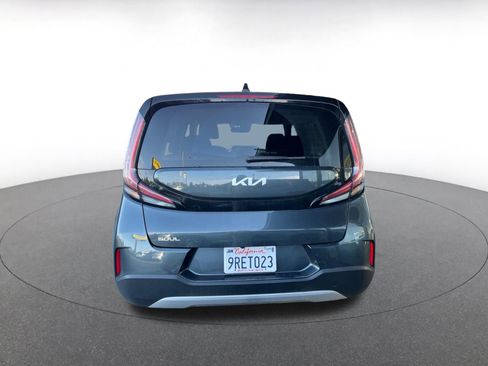 Used 2025 Kia Soul LX w/ LX Technology Package image 6
