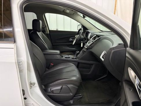 Used 2017 Chevrolet Equinox LT w/ Sport Edition FWD image 24
