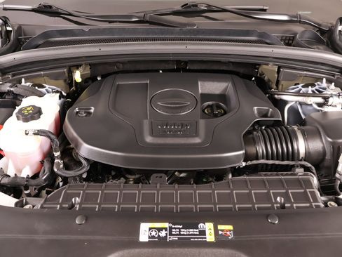 Used 2025 Jeep Grand Cherokee L Laredo RWD image 20