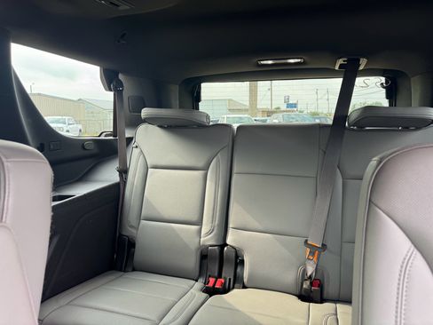 Used 2022 GMC Yukon SLT w/ SLT Premium Package RWD image 17