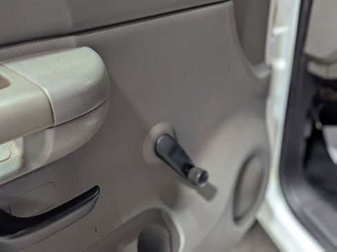 Used 2007 GMC Sierra 3500 W/T image 11