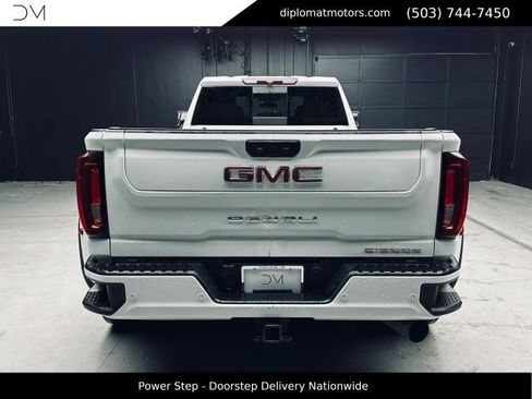 Used 2022 GMC Sierra 3500 Denali AWD/4WD image 6