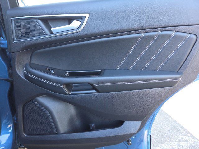 Used 2019 Ford Edge ST w/ Equipment Group 401A AWD/4WD image 21