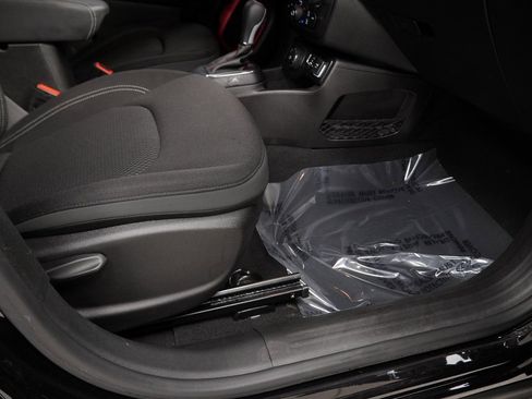 Certified 2023 Jeep Renegade Latitude image 49