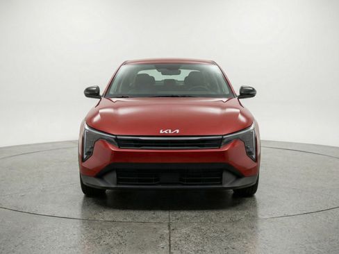 Used 2025 Kia K4 FWD image 2