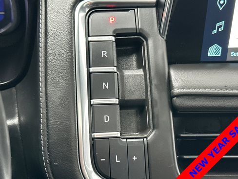 Used 2022 Chevrolet Tahoe LT w/ Luxury Package image 24