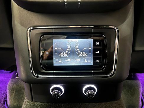 Used 2019 Bentley Bentayga image 62