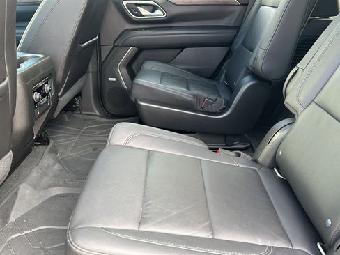 Used 2021 Chevrolet Tahoe LT w/ LT Signature Package image 19