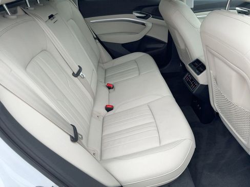 Used 2022 Audi e-tron Premium w/ Interior Protection Package image 29
