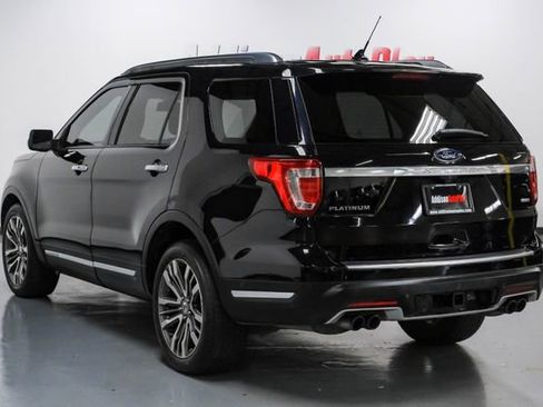 Used 2018 Ford Explorer Platinum image 12